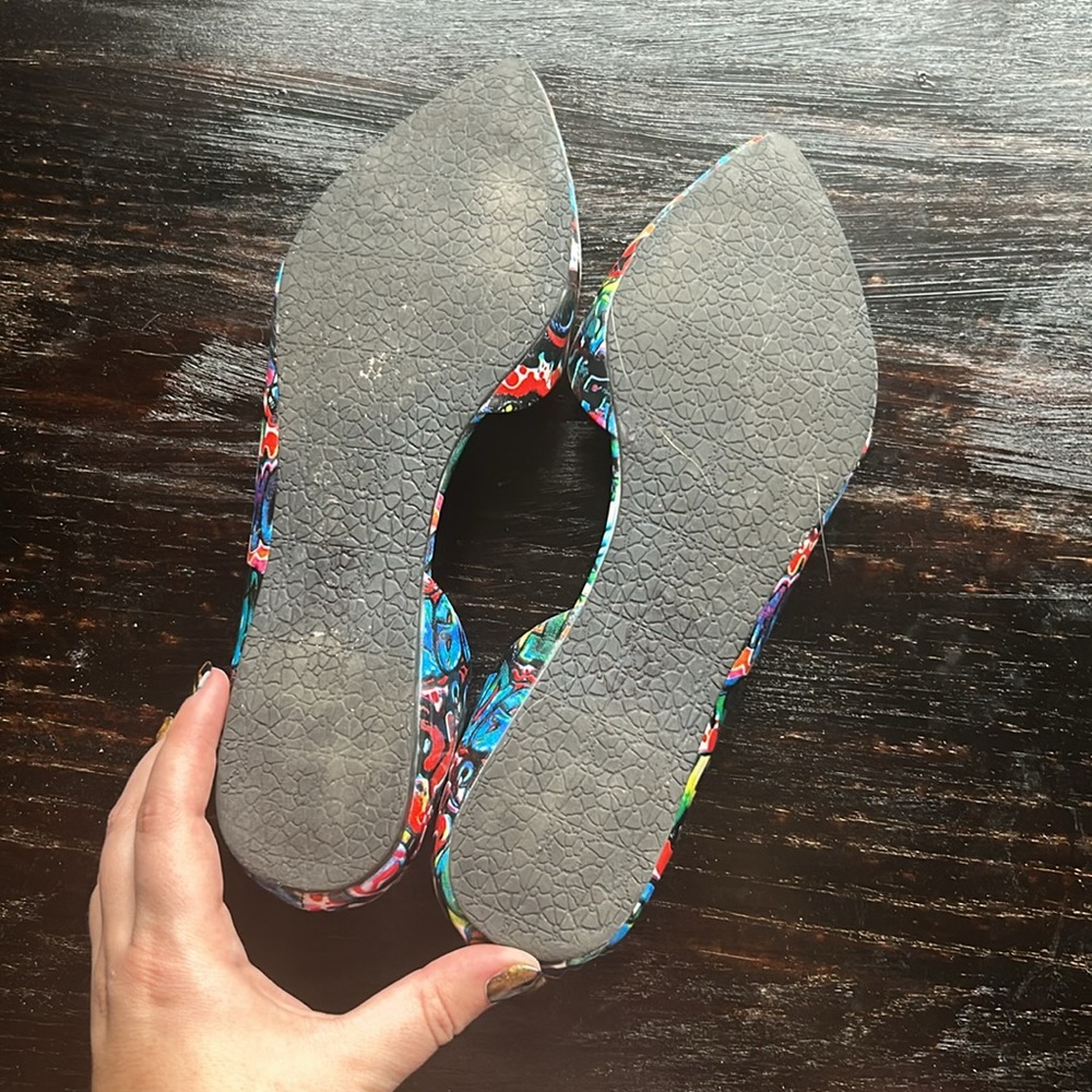 Steve Madden Graffiti Flats - Picture 6 of 6